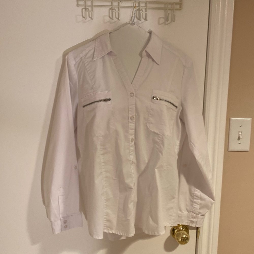 White tailored blouse with zipper pockets